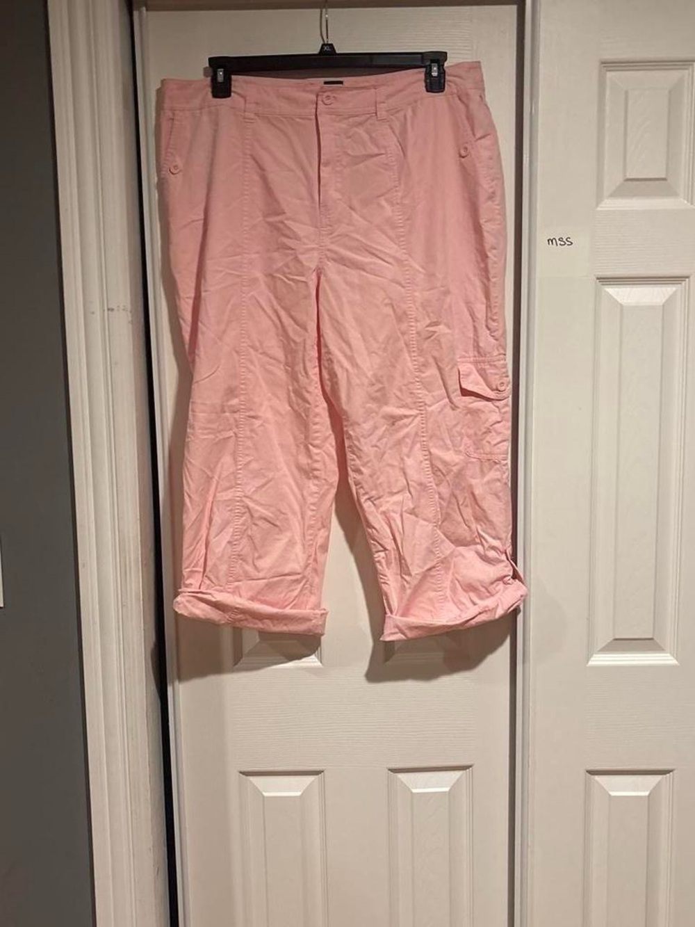 Women's Pink Cargo Capris